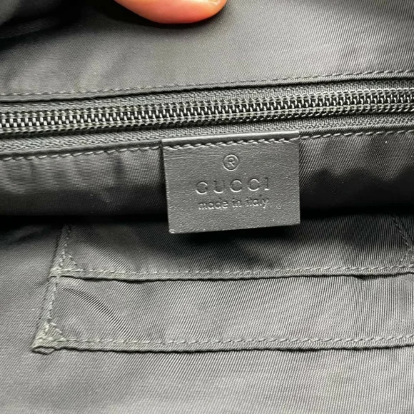 100% Authentic Gucci Web GG Supreme Messenger Crossbody Bag - Picture 12 of 15